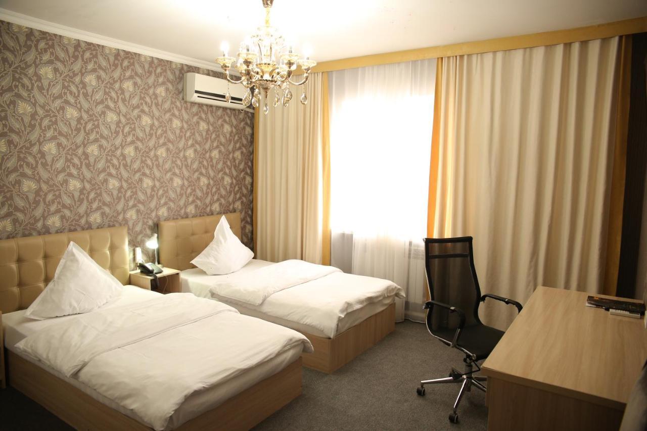 Sweet Home Hotel Atyraū Zewnętrze zdjęcie