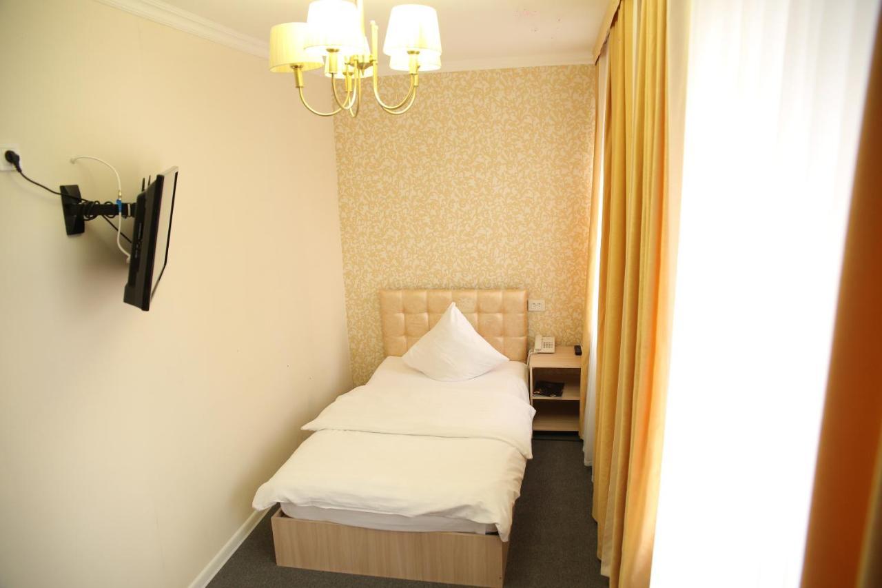 Sweet Home Hotel Atyraū Zewnętrze zdjęcie