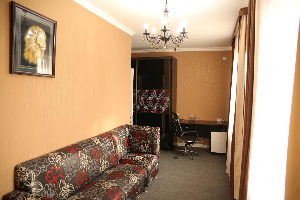 Sweet Home Hotel Atyraū Zewnętrze zdjęcie